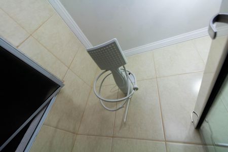 Casa de condomínio à venda com 130m², 3 quartos e 2 vagasBanheiro da Suíte