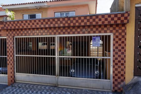 Casa à venda com 182m², 3 quartos e 2 vagasFachada