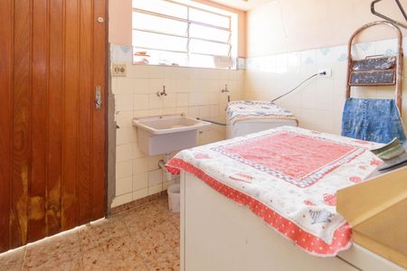 Casa à venda com 182m², 3 quartos e 2 vagasÁrea de Serviço