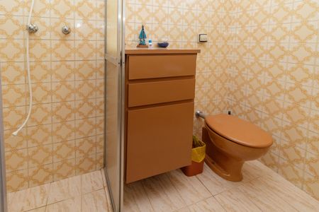 Casa à venda com 182m², 3 quartos e 2 vagasBanheiro