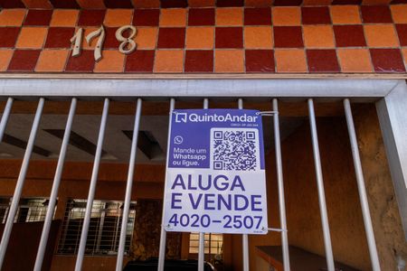 Casa à venda com 182m², 3 quartos e 2 vagasPlaca