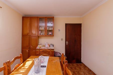 Casa à venda com 182m², 3 quartos e 2 vagasCopa