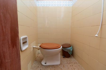 Casa à venda com 182m², 3 quartos e 2 vagasBanheiro de serviço