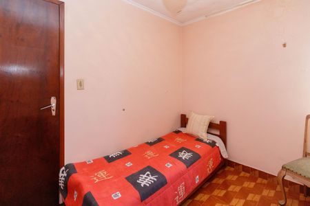 Casa à venda com 182m², 3 quartos e 2 vagasQuarto 2