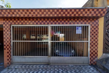 Casa à venda com 182m², 3 quartos e 2 vagasFachada