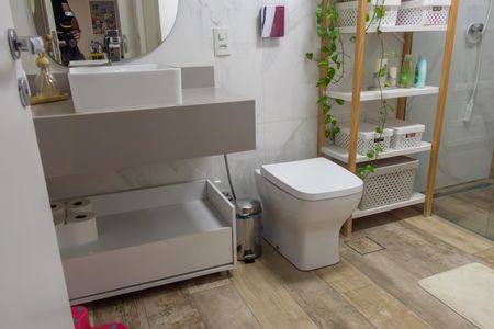 Apartamento à venda com 84m², 3 quartos e 1 vaga Apartamento à venda com 84m², 3 quartos e 1 vagaBanheiro