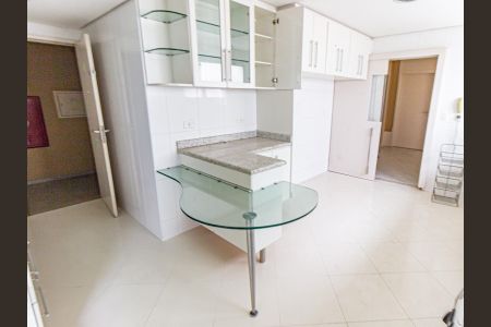 Apartamento à venda com 320m², 4 quartos e 4 vagasCozinha
