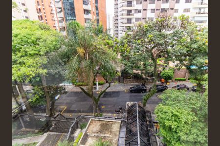 Apartamento à venda com 320m², 4 quartos e 4 vagasVaranda - Vista