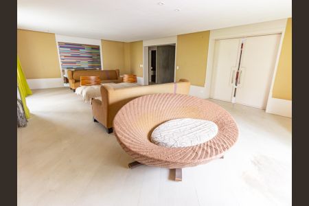 Apartamento à venda com 320m², 4 quartos e 4 vagasSala