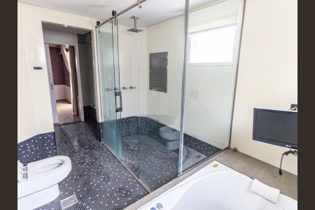Apartamento à venda com 320m², 4 quartos e 4 vagasBanheiro da Suíte 3