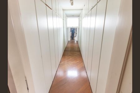Apartamento à venda com 320m², 4 quartos e 4 vagasSuíte 4 - Closet