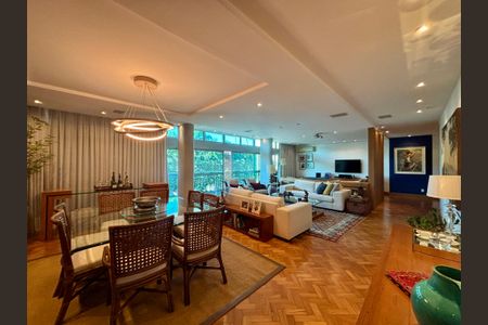 Apartamento à venda com 287m², 4 quartos e 2 vagasSala