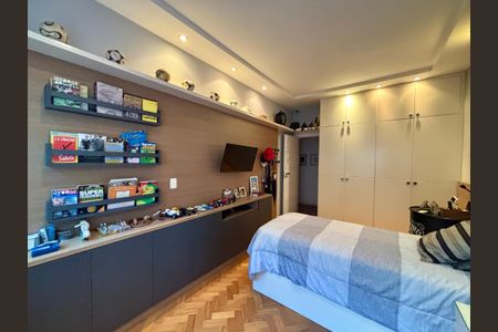 Apartamento à venda com 287m², 4 quartos e 2 vagasQuarto 1