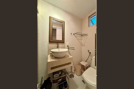 Apartamento à venda com 287m², 4 quartos e 2 vagasBanheiro da Suíte 1