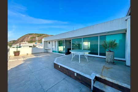 Apartamento à venda com 287m², 4 quartos e 2 vagasCobertura