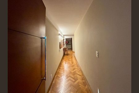 Apartamento à venda com 287m², 4 quartos e 2 vagasCorredor