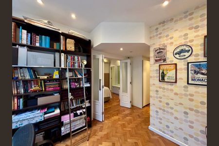 Apartamento à venda com 287m², 4 quartos e 2 vagasSuíte 2