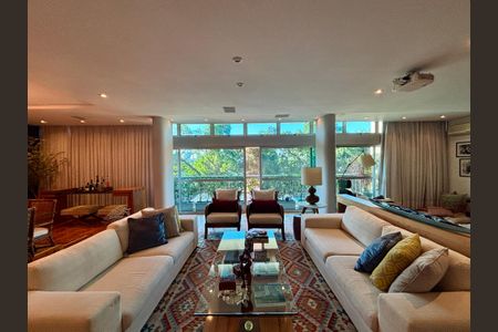 Apartamento à venda com 287m², 4 quartos e 2 vagasSala