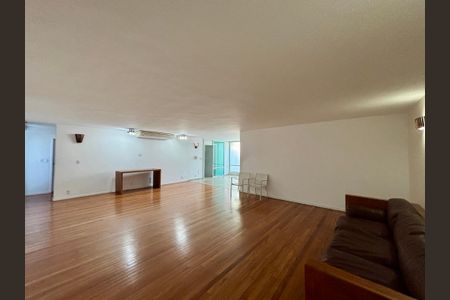 Apartamento à venda com 287m², 4 quartos e 2 vagasCobertura