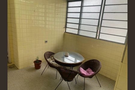 Apartamento à venda com 247m², 4 quartos e 2 vagas