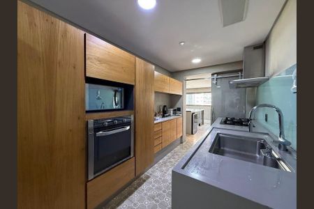 Apartamento à venda com 173m², 3 quartos e 3 vagas