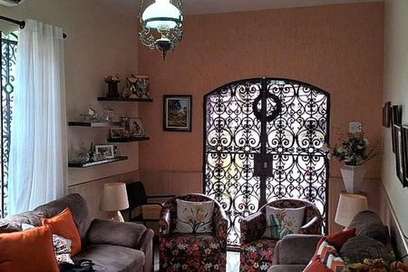 Casa à venda com 147m², 4 quartos e 2 vagas