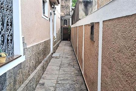 Casa à venda com 147m², 4 quartos e 2 vagas