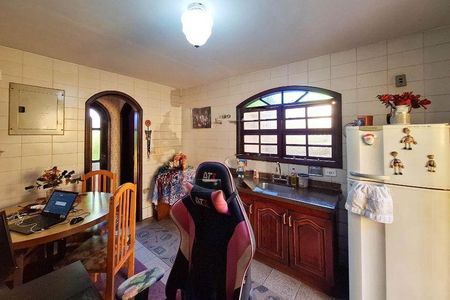 Casa à venda com 3 quartos, 400m² em Itaipu, Niterói