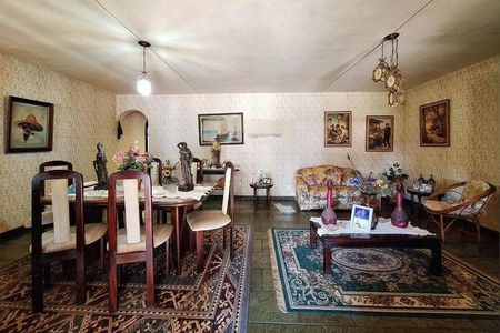 Casa à venda com 3 quartos, 400m² em Itaipu, Niterói