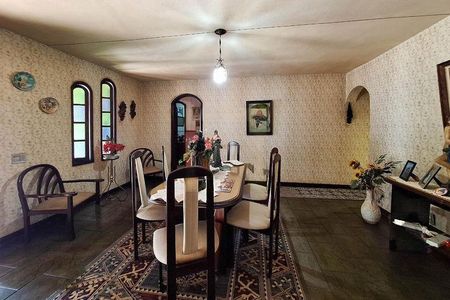 Casa à venda com 3 quartos, 400m² em Itaipu, Niterói