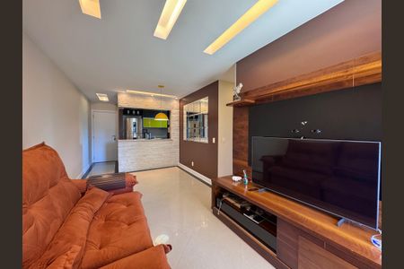 Apartamento à venda com 94m², 3 quartos e 2 vagas Apartamento à venda com 94m², 3 quartos e 2 vagasSala