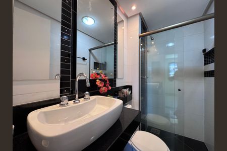 Apartamento à venda com 94m², 3 quartos e 2 vagas Apartamento à venda com 94m², 3 quartos e 2 vagasBanheiro Social