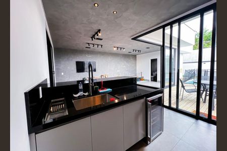 Casa de condomínio à venda com 229m², 3 quartos e 4 vagasFoto 06