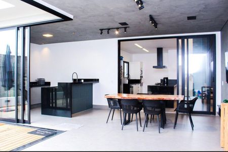 Casa de condomínio à venda com 229m², 3 quartos e 4 vagasFoto 05