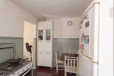 Casa à venda com 350m², 3 quartos e 3 vagasCasa 2- Cozinha