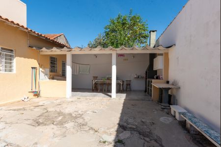 Casa à venda com 350m², 3 quartos e 3 vagasCasa 2- Quintal