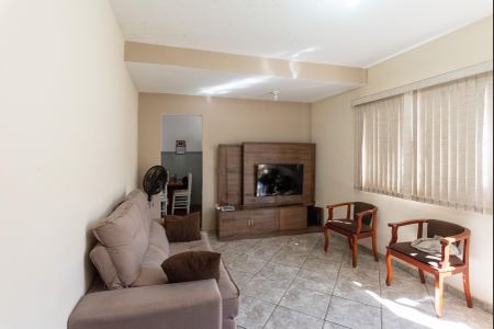 Casa à venda com 350m², 3 quartos e 3 vagasCasa 2- Sala