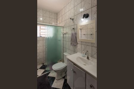 Casa à venda com 350m², 3 quartos e 3 vagasCasa 2- Banheiro