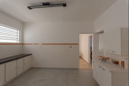 Casa à venda com 350m², 3 quartos e 3 vagasCozinha