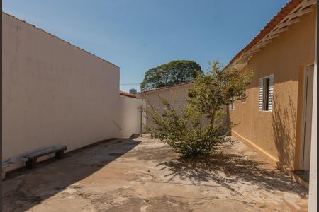 Casa à venda com 350m², 3 quartos e 3 vagasCasa 2- Quintal