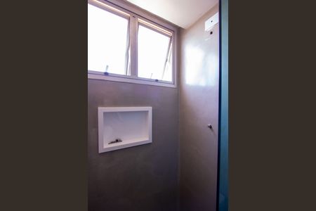 Apartamento à venda com 70m², 2 quartos e 1 vaga Apartamento à venda com 70m², 2 quartos e 1 vagaBanheiro Social