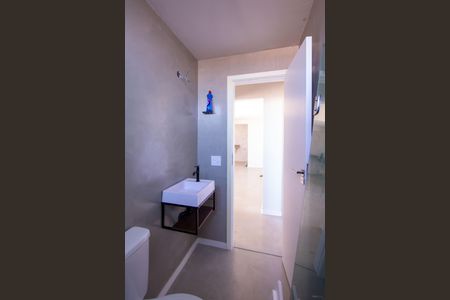 Apartamento à venda com 70m², 2 quartos e 1 vaga Apartamento à venda com 70m², 2 quartos e 1 vagaBanheiro Social