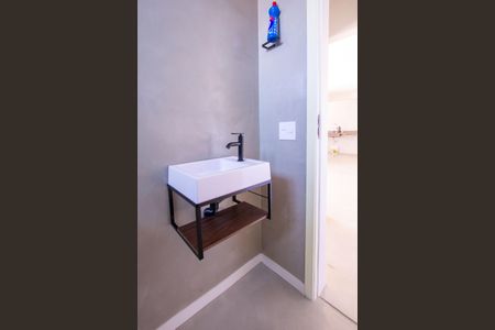 Apartamento à venda com 70m², 2 quartos e 1 vaga Apartamento à venda com 70m², 2 quartos e 1 vagaBanheiro Social