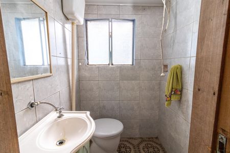 Casa à venda com 110m², 3 quartos e 1 vagaBanheiro
