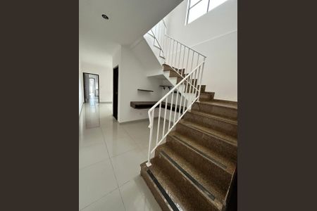 Casa à venda com 300m², 5 quartos e 5 vagasFoto 08