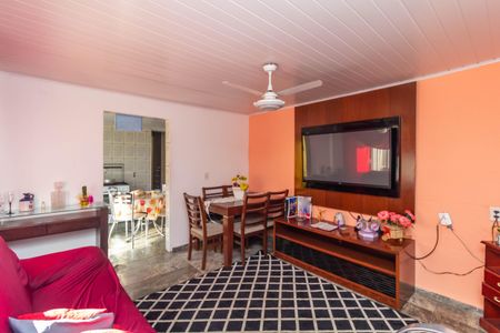 Casa à venda com 400m², 2 quartos e 5 vagasSala