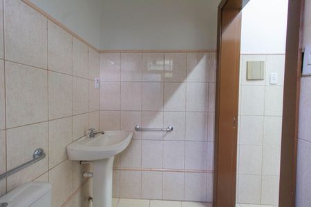 Casa para alugar com 68m², 2 quartos e sem vagaBanheiro