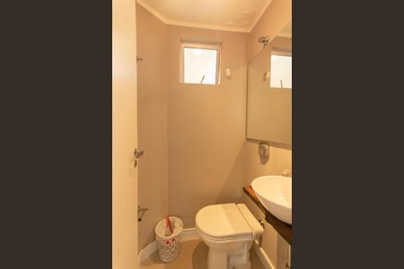 Casa de condomínio para alugar com 195m², 4 quartos e 3 vagasLavabo