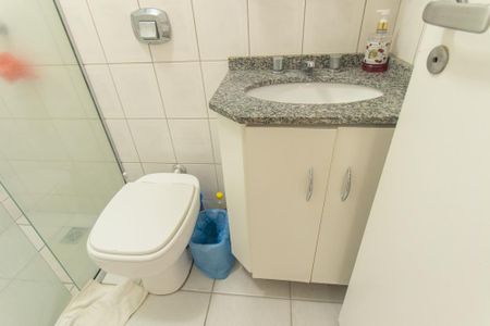 Casa de condomínio para alugar com 195m², 4 quartos e 3 vagasBanheiro 2