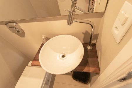 Casa de condomínio para alugar com 195m², 4 quartos e 3 vagasLavabo